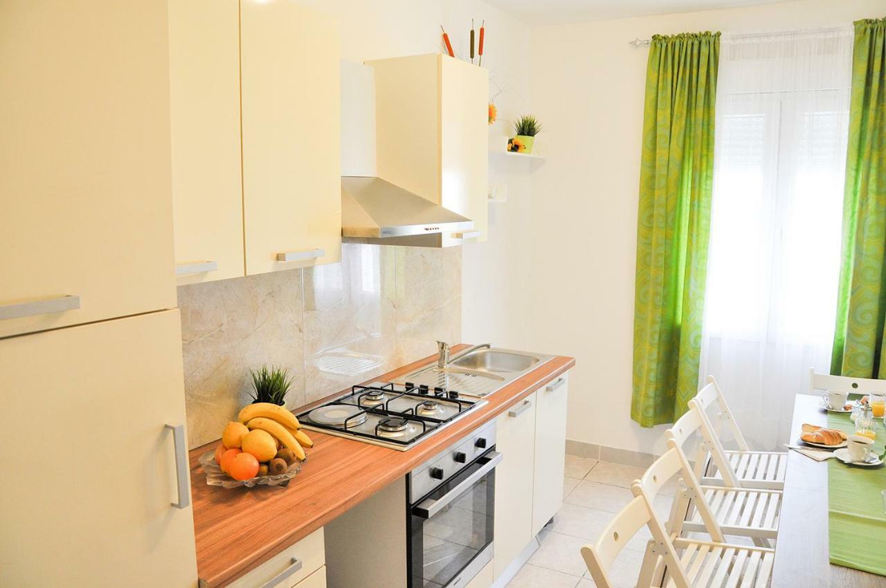 Short Street Apartments Kaštela Exterior foto